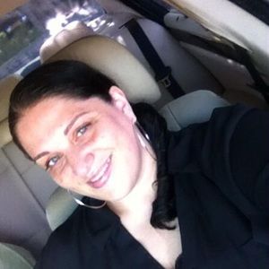 Meet your Posher, Elaine